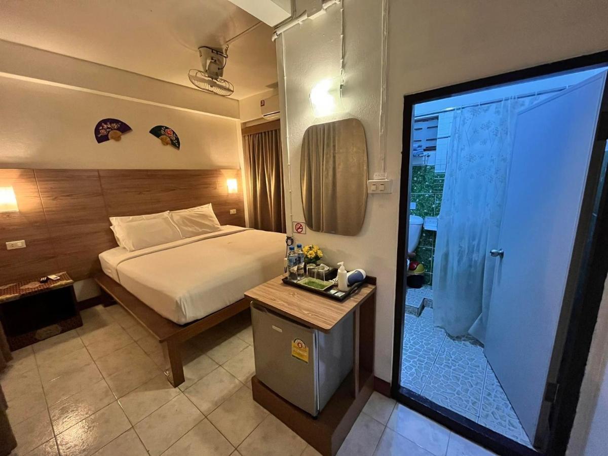 Baan Rachaya Lägenhet Chiang Mai Exteriör bild